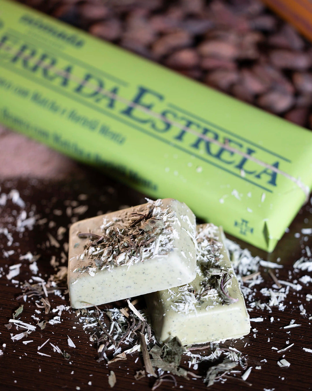 White Chocolate with Matcha and Mint 300g